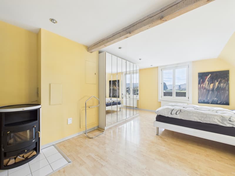 6.5-Zimmer Liebhaber Villa mit Swimmingpool in Seon (9)