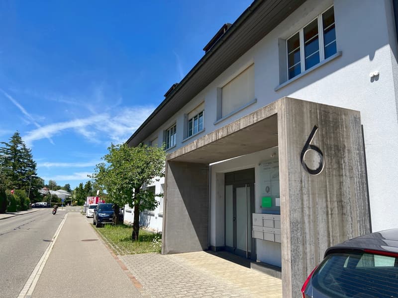 Helle und grosszügige Gewerberäume direkt am Greifensee (2)