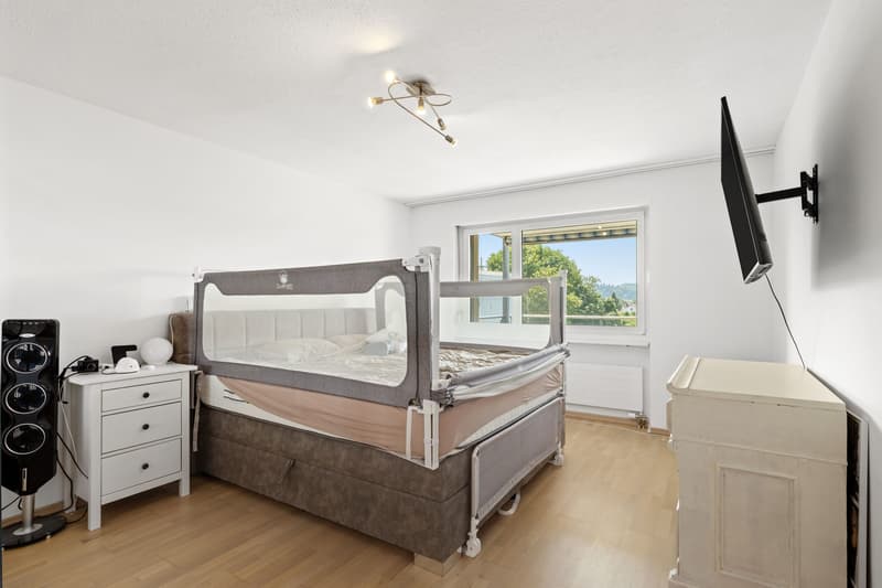 Helle 4.5-Zimmer-Wohnung mit Balkon in Beringen kaufen (6)