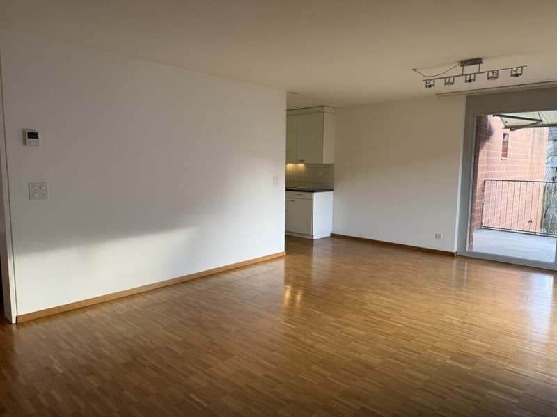 Appartamento attraente di 4,5 locali in una zona residenziale tranquilla a Küttigen (4)