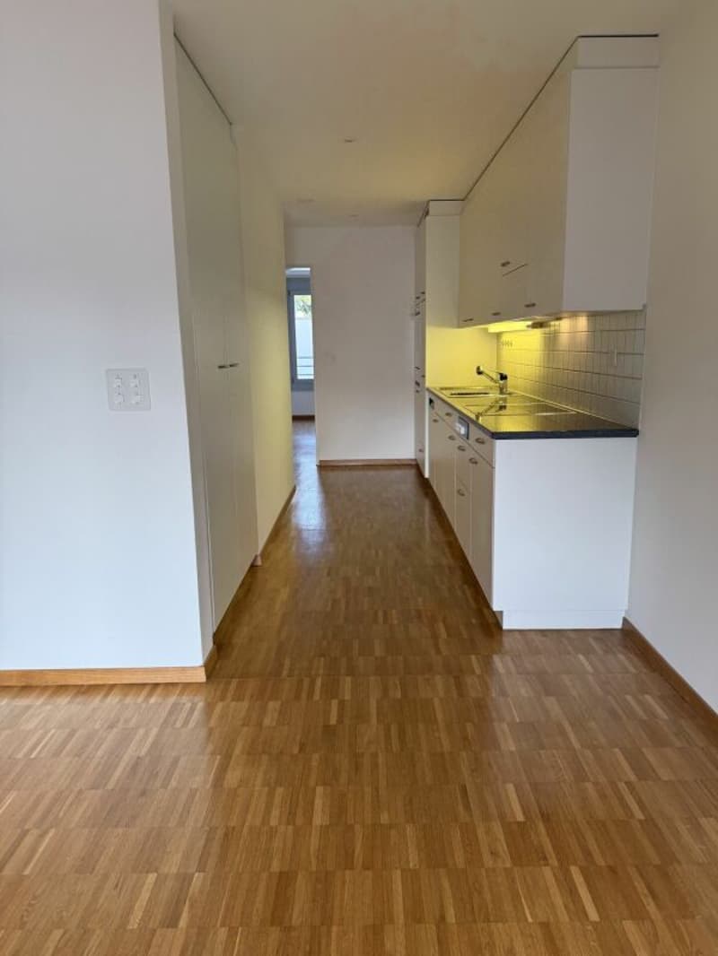Appartamento attraente di 4,5 locali in una zona residenziale tranquilla a Küttigen (3)