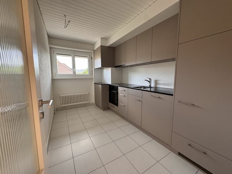 Appartement lumineux 4.0 pièces avec balcon - fraîchement rénové (1)