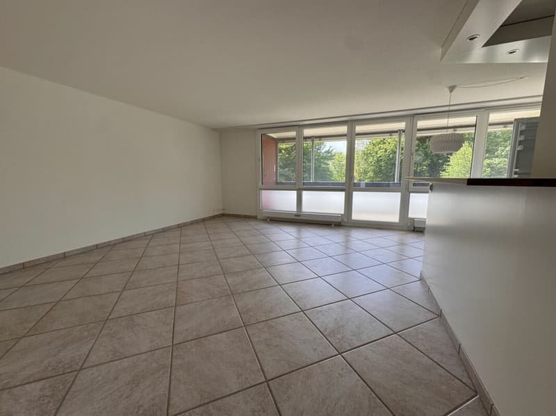 3.5-Zimmer-Wohnung mit herrlichem Blick ins Grüne (4)