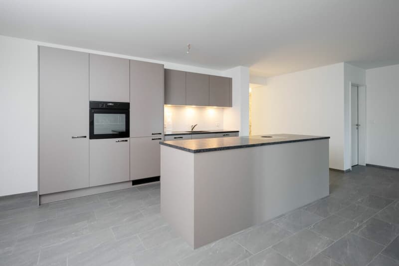 Grosszügige 4.5-Zimmer-Wohnung mit stilvollen Details (2)