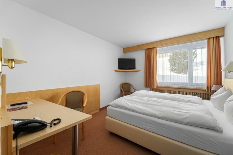 Seltene Gelegenheit: Hotelzimmer und St. Moritz zum Greifen nah! (1)