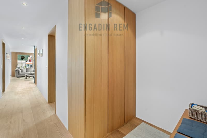 Stilvolle 4.5-Zi-Wohnung mit hochwertigem Ausbau und gedecktem Balkon (12)