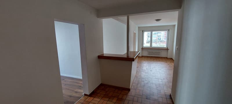 Beautiful 2.5-room apartment with balcony in Muttenz (5)