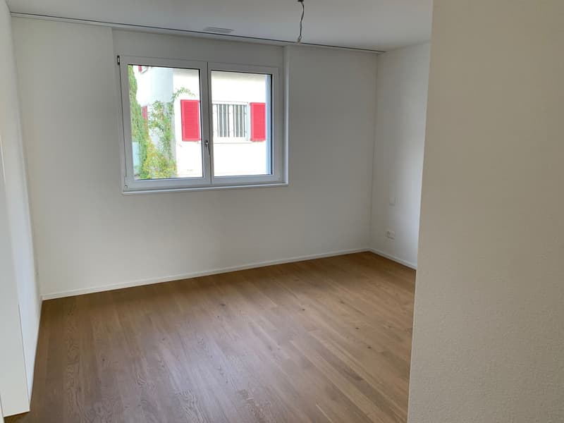 Moderne 3.5-Zimmer-Wohnung im Erdgeschoss (8)