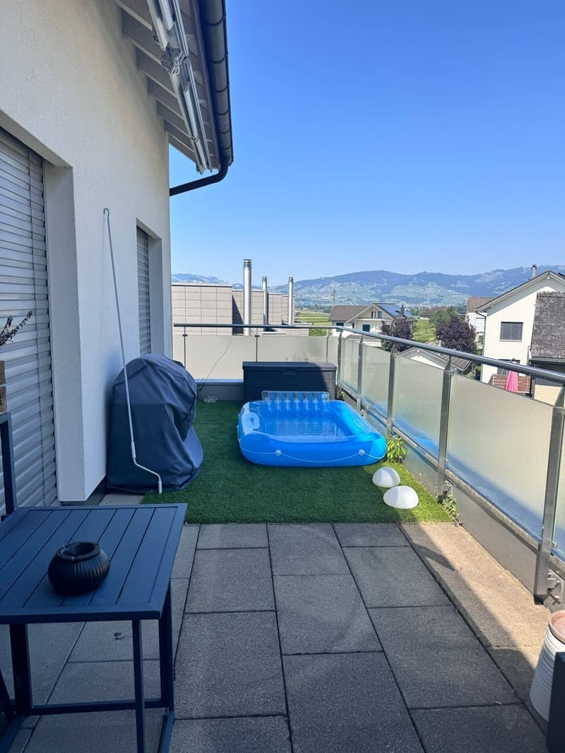 Sunny 2.5 room apartment with balcony (8)