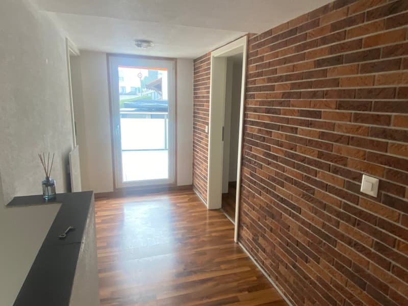 Charmante 4.5-Zimmer-Duplexwohnung an zentraler Lage in Schwyz (4)