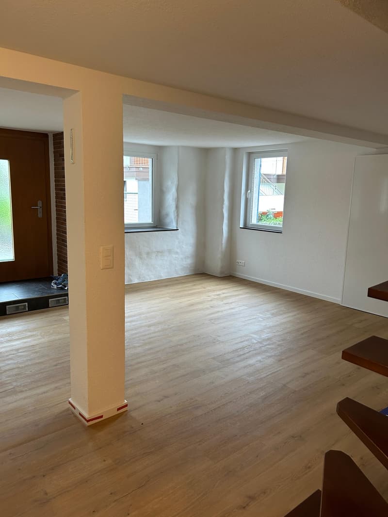 Charmante 4.5-Zimmer-Duplexwohnung an zentraler Lage in Schwyz (5)