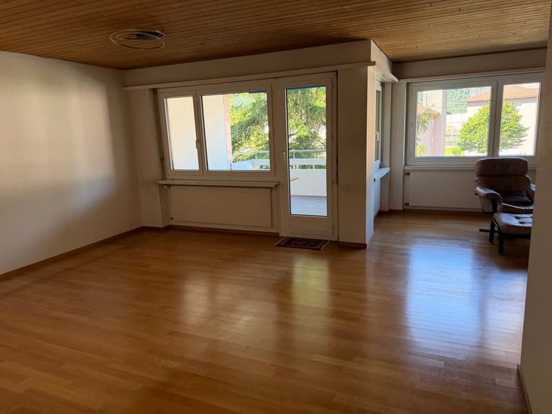 Affascinante appartamento di 5 locali con balcone e vista panoramica ad Altdorf (7)