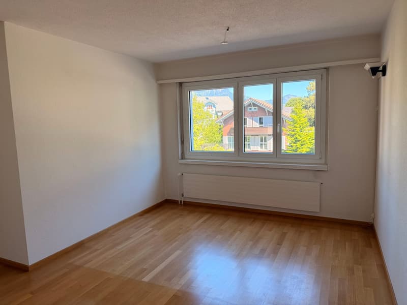 Affascinante appartamento di 5 locali con balcone e vista panoramica ad Altdorf (9)