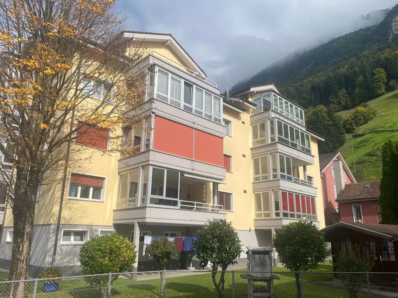 5.5-Zimmerwohnung mit Wintergarten in Flüelen (2)