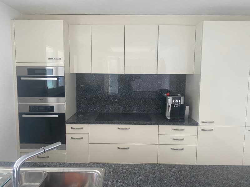 5.5-Zimmerwohnung mit Wintergarten in Flüelen (8)