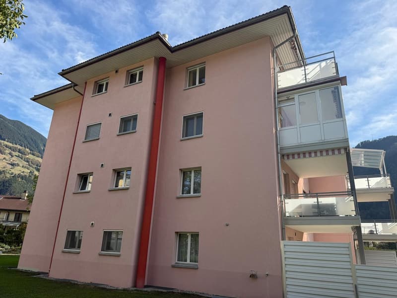 Charmante 5.5-Zimmer-Dachwohnung mit Bergpanorama in Schattdorf (4)