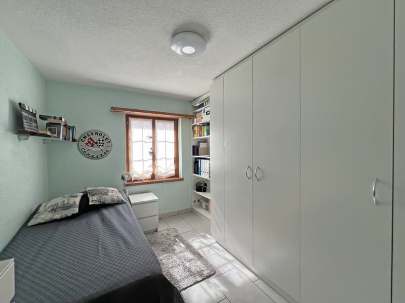 Rare opportunity in a central location (4)