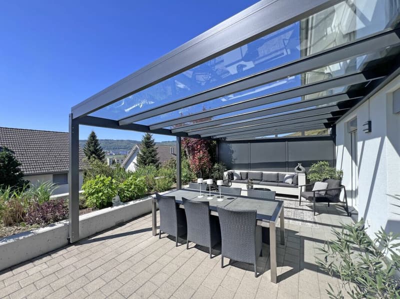 Living with Heart: Stylish Corner House in a Quiet Family Location (1)