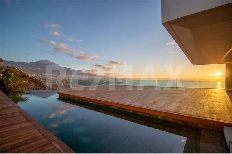 Dreamlike villa in Santa Ursula on Tenerife! Rare opportunity! (3)