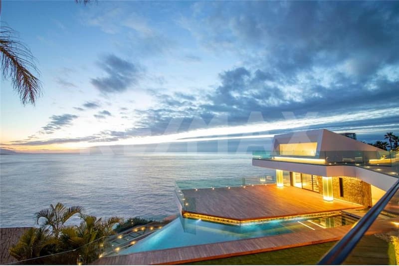 Dreamlike villa in Santa Ursula on Tenerife! Rare opportunity! (2)