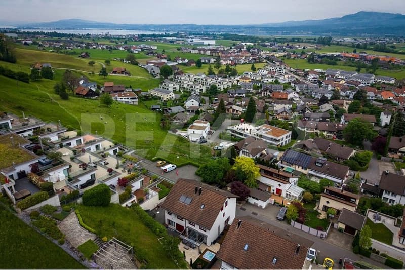 Occasione - Casa a schiera moderna di 6,5 locali a Galgenen in vendita (2)