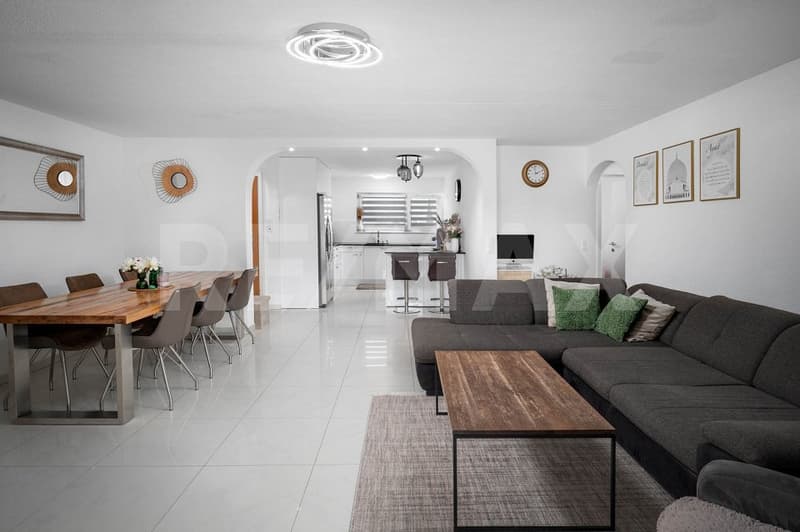Appartamento 4.5 locali con balcone soleggiato e arredamento di alta qualità a Buttikon SZ in vendita! (13)