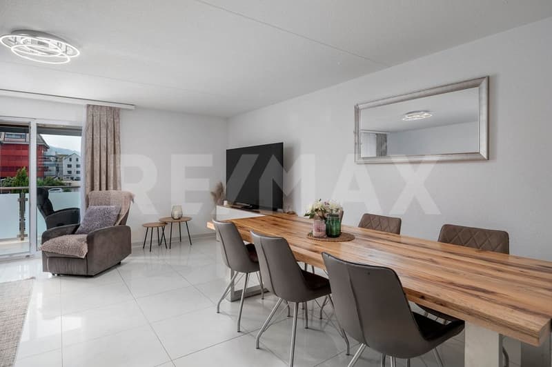 Appartamento 4.5 locali con balcone soleggiato e arredamento di alta qualità a Buttikon SZ in vendita! (12)
