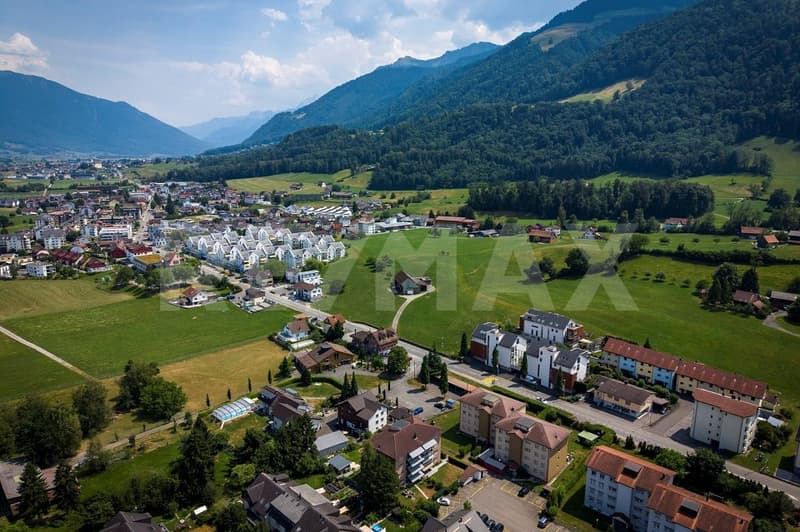 Appartamento 4.5 locali con balcone soleggiato e arredamento di alta qualità a Buttikon SZ in vendita! (1)