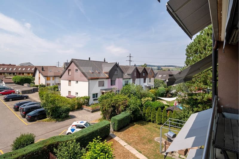 Appartamento 4.5 locali con balcone soleggiato e arredamento di alta qualità a Buttikon SZ in vendita! (4)