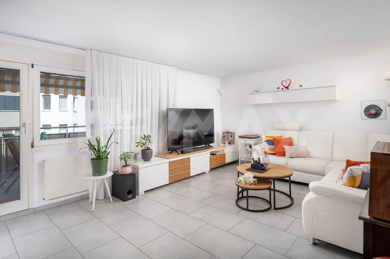 Gepflegte 4.5-Zimmerwohnung mit grossem Balkon in zu kaufen! (4)