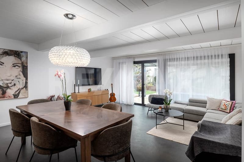 Gelegenheit - Moderne 6.5-Zimmer-Doppelhaushälfte in Galgenen zu kaufen (4)