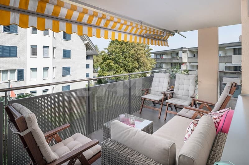 Gepflegte 4.5-Zimmerwohnung mit grossem Balkon in zu kaufen! (9)