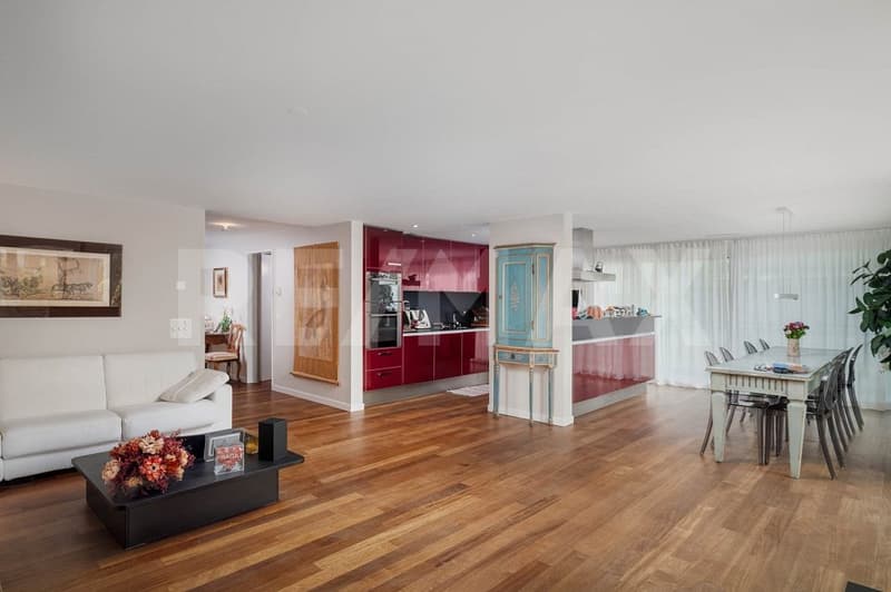 Elegante 5.5-Zimmer-Terrassenwohnung nur wenige Schritte vom Zürichsee entfernt zu kaufen! (5)
