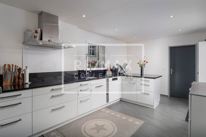 Gelegenheit! Freistehendes 5.5-Zimmer Einfamilienhaus mit grossem Garten in Schindellegi zu kaufen! (5)