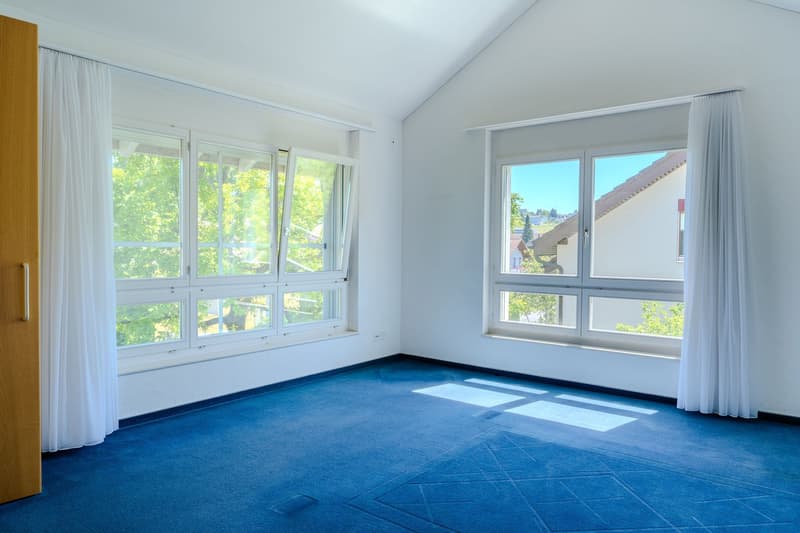 Spacieuse maison unifamiliale de 8 pièces dans un quartier calme à Edlibach/Menzingen (20)