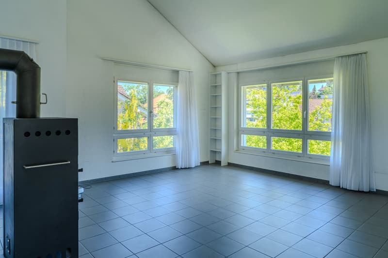 Spacieuse maison unifamiliale de 8 pièces dans un quartier calme à Edlibach/Menzingen (17)