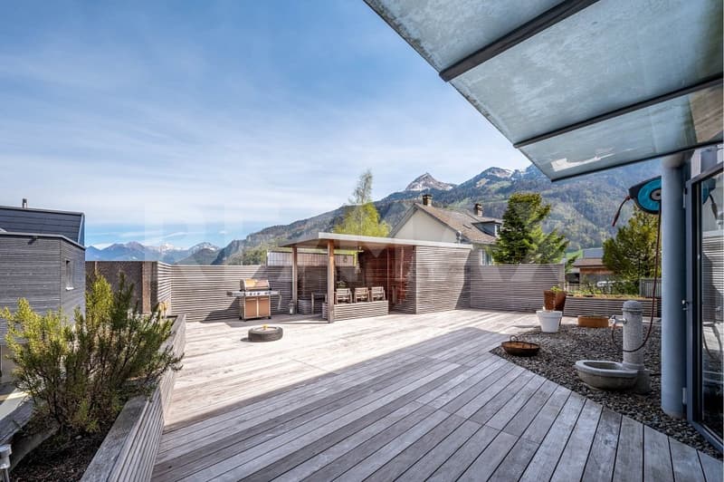 Well-maintained residential house with spacious terrace (7)