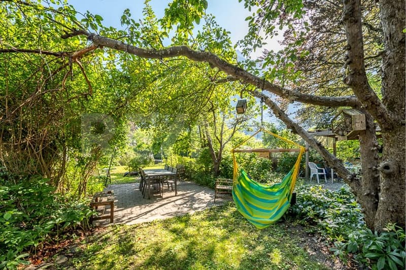 Maison mitoyenne de 6½ pièces avec jardin (2)
