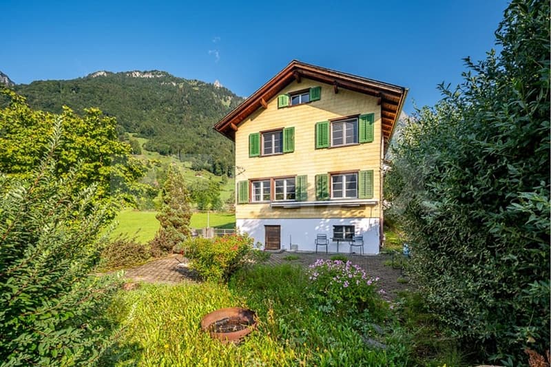 5½-Zimmer-Einfamilienhaus an schöner Lage (2)