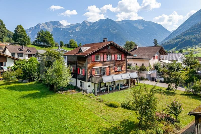 6½-Zimmer-Einfamilienhaus mit grosszügigem Grundstück (1)
