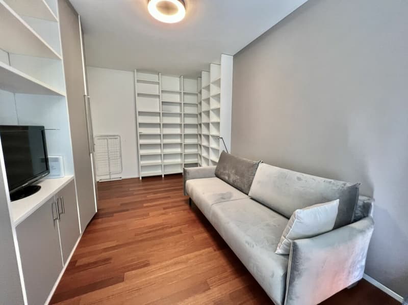 Elegance: Exklusive möblierte 3,5-Zimmer-Wohnung mit Rigi und Seeblick (10)