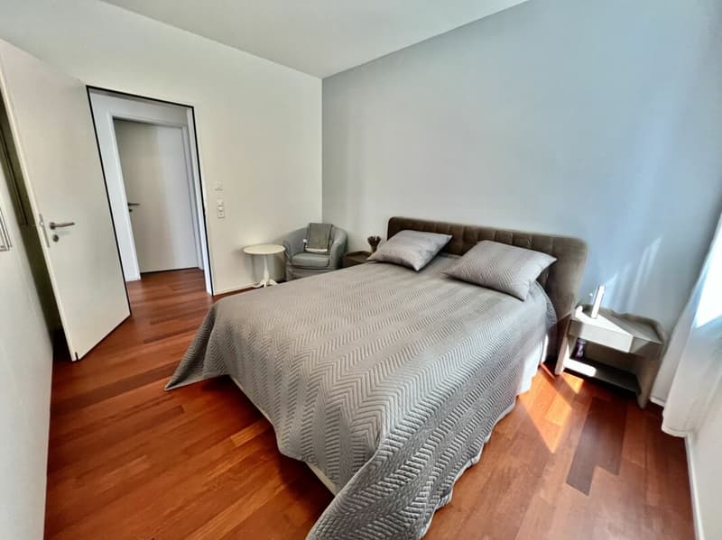 Elegance: Exklusive möblierte 3,5-Zimmer-Wohnung mit Rigi und Seeblick (9)