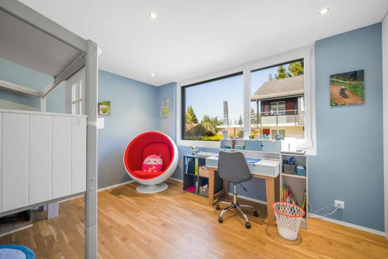 Neuwertiges Einfamilenhaus mit Voralpen-Panorama, 30 Min. nach Zug (15)