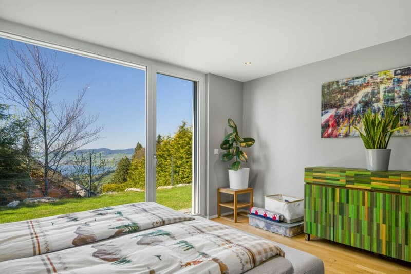 Neuwertiges Einfamilenhaus mit Voralpen-Panorama, 30 Min. nach Zug (13)