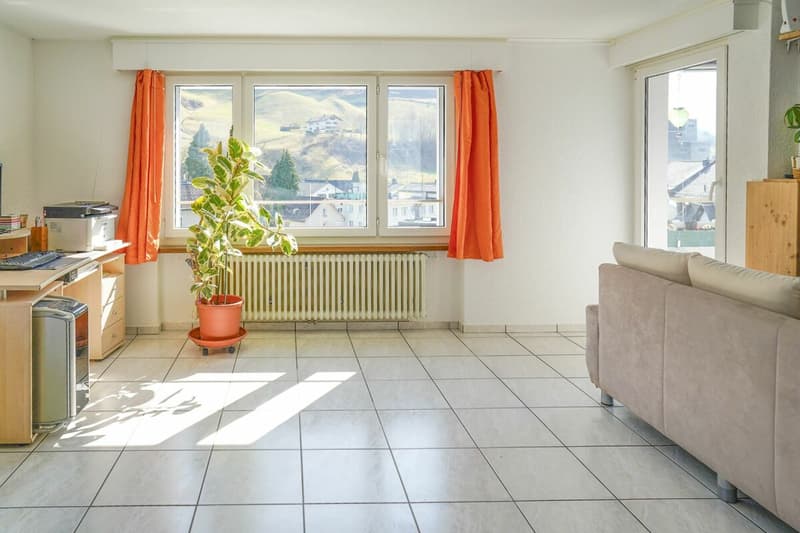 Sonniges Wohnzimmer