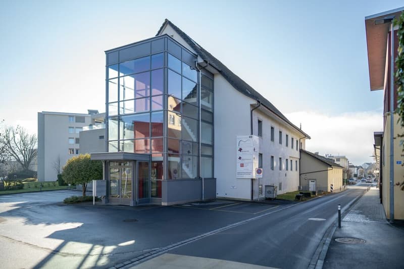 Propriété commerciale avec habitation moderne dans un style loft (2)