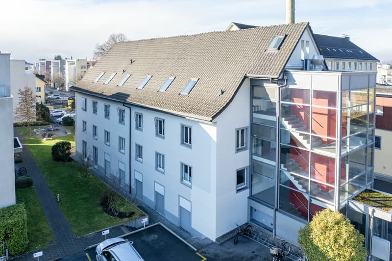Propriété commerciale avec habitation moderne dans un style loft (3)