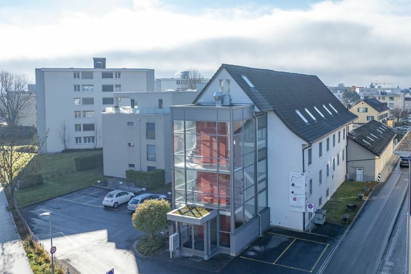 Propriété commerciale avec habitation moderne dans un style loft (1)
