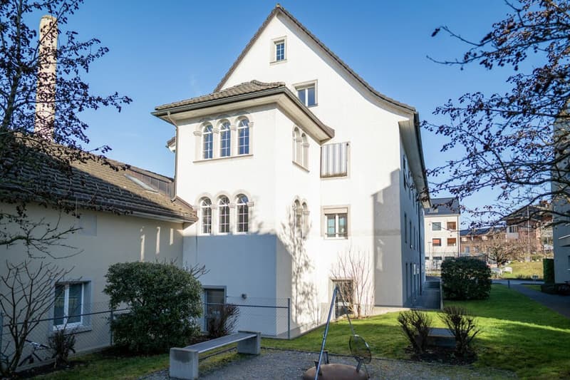 Propriété commerciale avec habitation moderne dans un style loft (5)