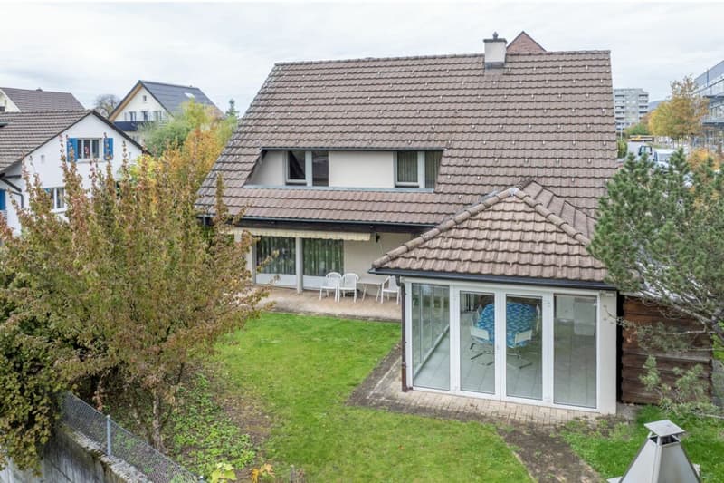 Einfamilienhaus freistehend ruhig an sehr guter Lage (1)